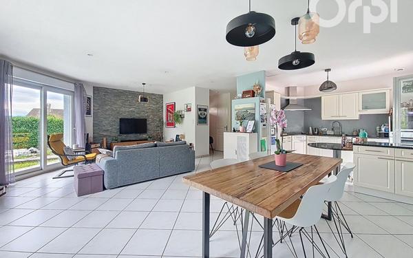 Maison à vendre    4 pièces • 155 m2 Saint-Cergues