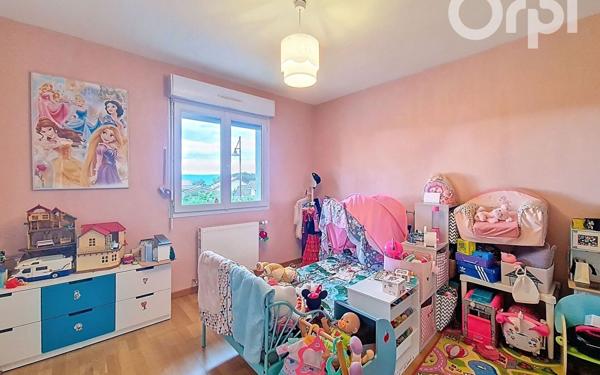 Maison à vendre    4 pièces • 155 m2 Saint-Cergues