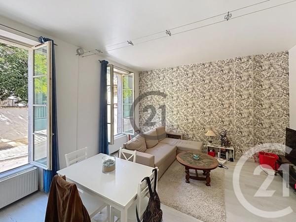 Appartement F2 à vendre  2 pièces - 42,30 m 2   AUXERRE  - 89