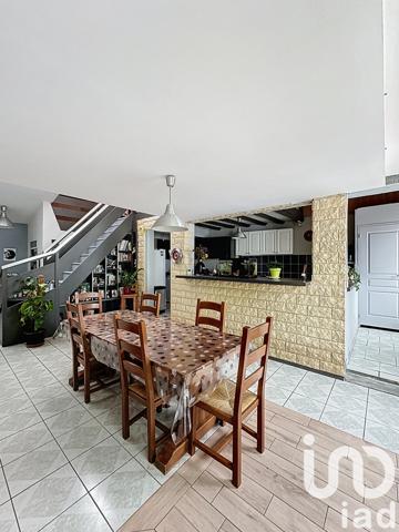 Immeuble à vendre 556 m² Feurs