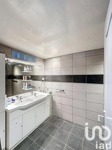 Immeuble à vendre 556 m² Feurs