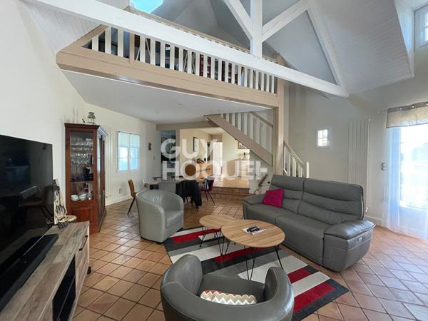 PLOUHA : A VENDRE MAISON TRADITIONNELLE PROCHE COMMERCES !