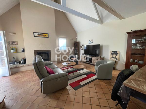 PLOUHA : A VENDRE MAISON TRADITIONNELLE PROCHE COMMERCES !