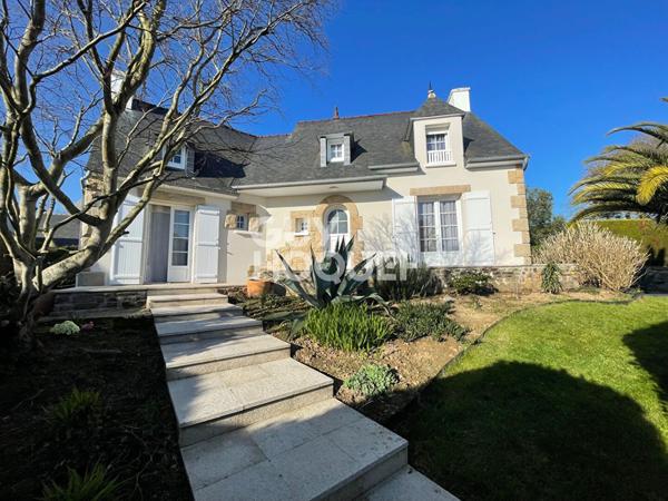 PLOUHA : A VENDRE MAISON TRADITIONNELLE PROCHE COMMERCES !