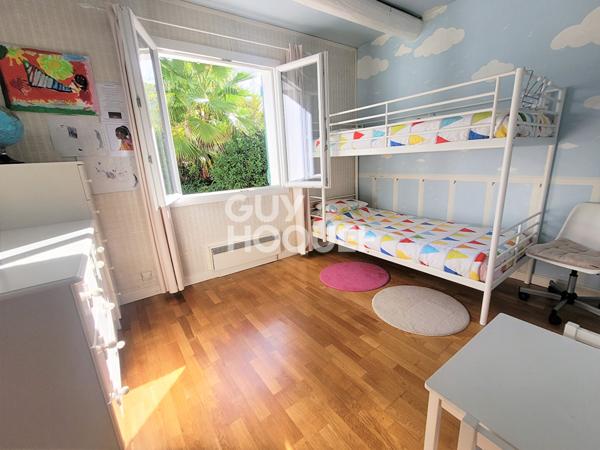 Maison spacieuse à vendre à MUS - 11 pièces et piscine !