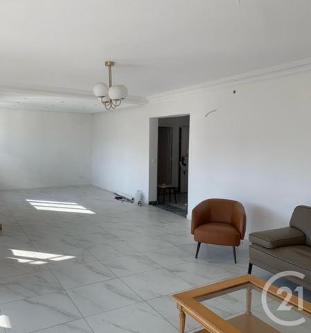 Appartement F6 à vendre  4 pièces - 123,08 m2 L HAY LES ROSES - 94