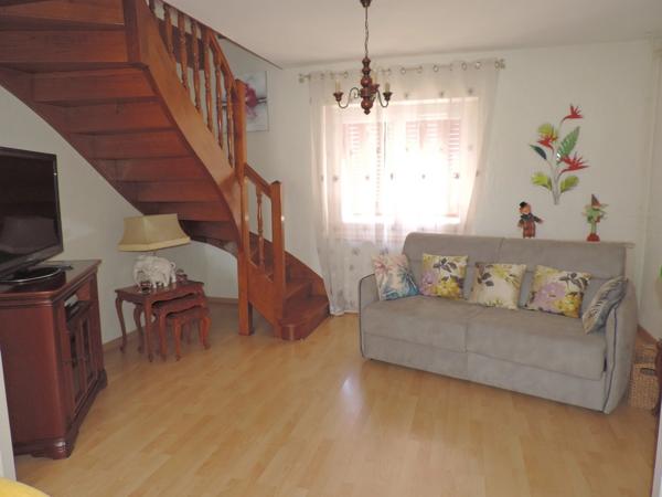 Dpt Ain (01), à vendre BOURG EN BRESSE, quartier Grand Challes, maison de 148 m² sur 2 niveaux (possibilité 2 logements indépendants) - Terrain de 1 078 m²