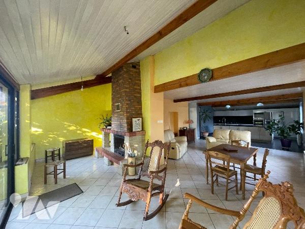 Maison T4 avec plus de 1 hectare de terrain et dépendances