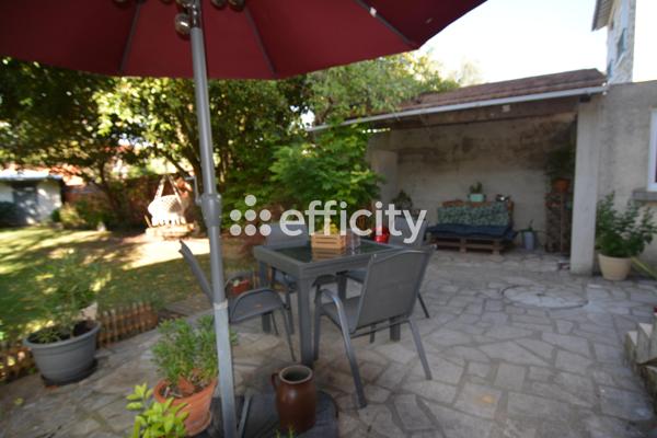 Maison
         4 pièces
        - 78 m² 321 000 € *