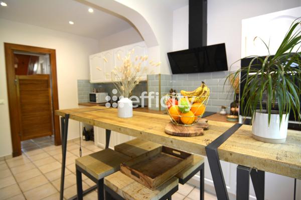 Maison
         4 pièces
        - 78 m² 321 000 € *
