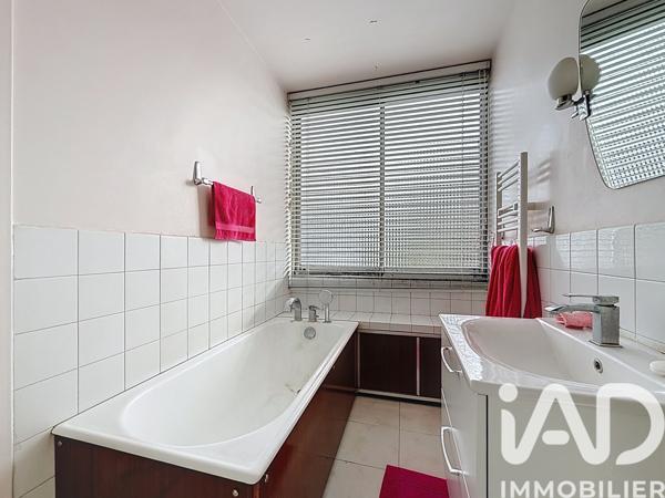 Appartement à vendre 4 pièces 77 m² Boussy-Saint-Antoine