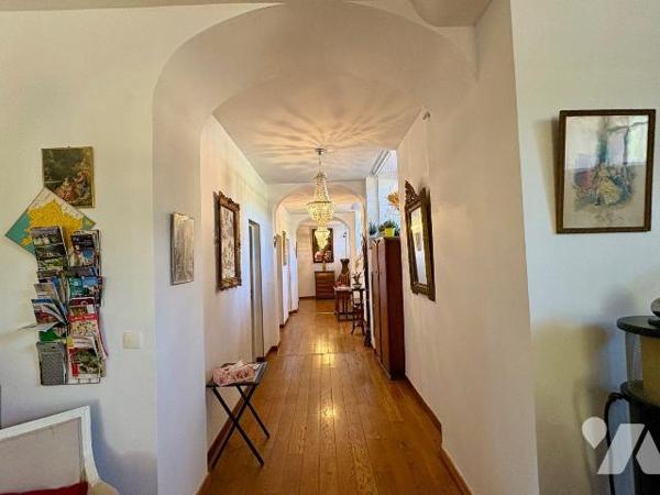 Appartement d'exception au coeur d'un château ? 233 m² et 8 hectares de nature
Dans un cadre r...