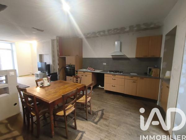 Maison à vendre 3 pièces 85 m² Sauzé-Vaussais