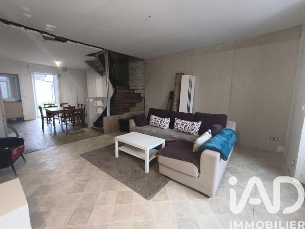 Maison à vendre 3 pièces 85 m² Sauzé-Vaussais