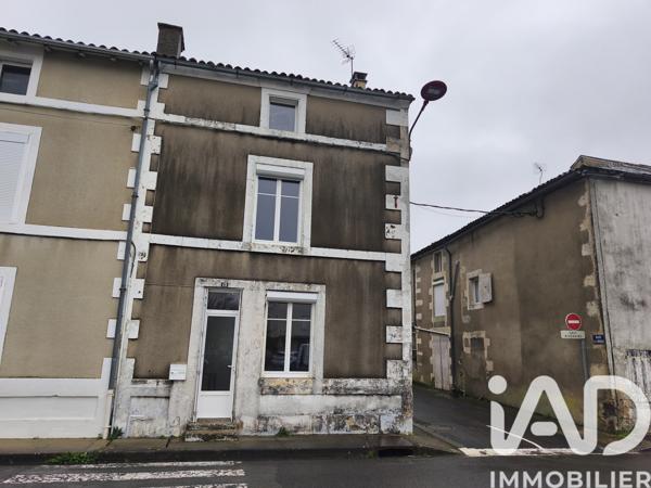 Maison à vendre 3 pièces 85 m² Sauzé-Vaussais