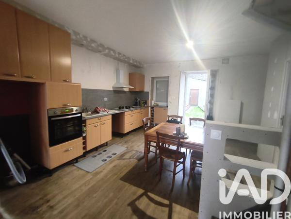 Maison à vendre 3 pièces 85 m² Sauzé-Vaussais