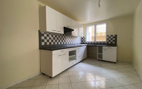 Appartement à vendre    3 pièces •  Nézel