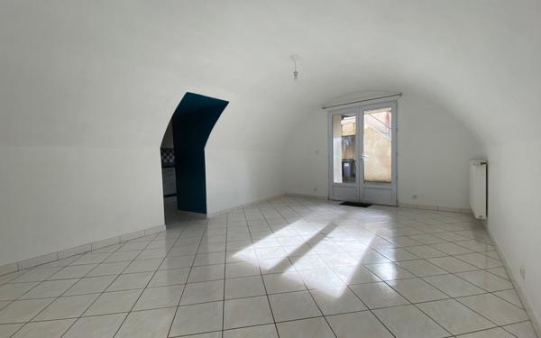 Appartement à vendre    3 pièces •  Nézel