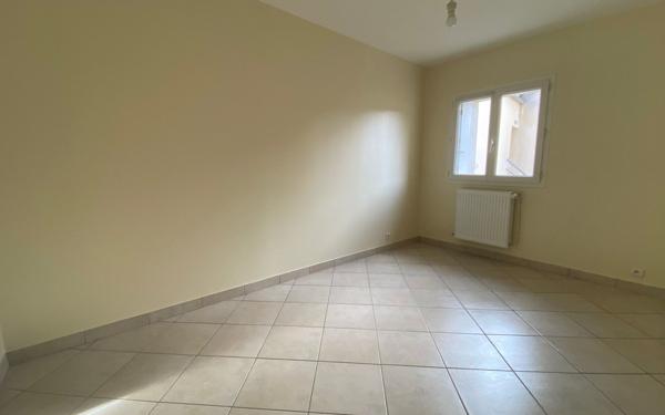 Appartement à vendre    3 pièces •  Nézel