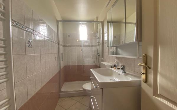 Appartement à vendre    3 pièces •  Nézel