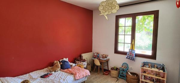 Maison au calme avec piscine et panneaux photovoltaïques