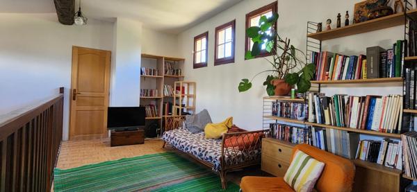 Maison au calme avec piscine et panneaux photovoltaïques