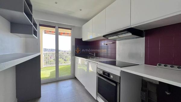 Vente Appartement 3 pièces 73 m2 à Saint-Raphaël