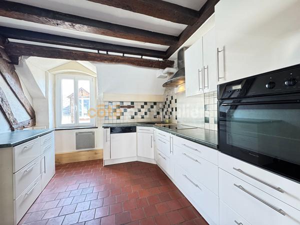 Vente
                Appartement70,1 m² - 4 Pièces -
                    ORLEANS (45000)