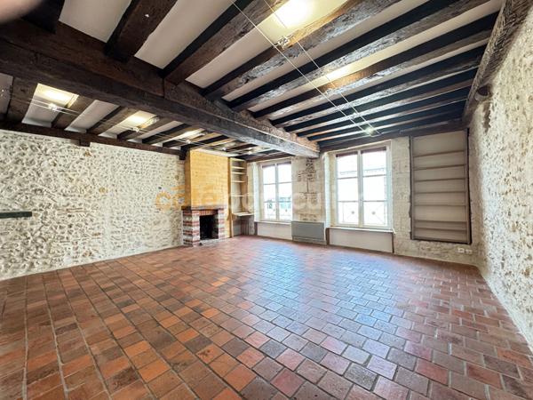 Vente
                Appartement70,1 m² - 4 Pièces -
                    ORLEANS (45000)