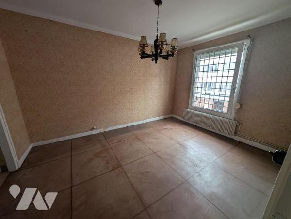 Faire vite ! Rare sur le secteur, quartier Victoire, MAISON  d'une surface de 88m² à rénover, a...