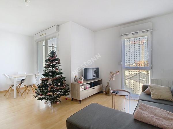 Appartement Avrillé 2 pièce(s) 43 m2 DERNIER ETAGE