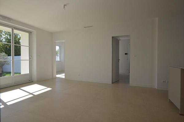 Maison Sainte Soulle 7 pièce(s) 140 m2