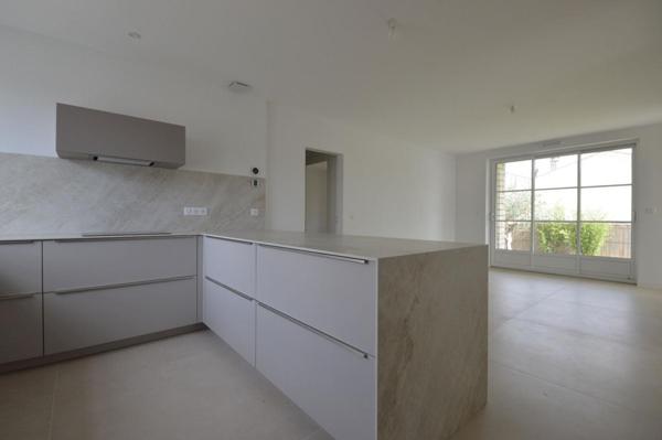Maison Sainte Soulle 7 pièce(s) 140 m2