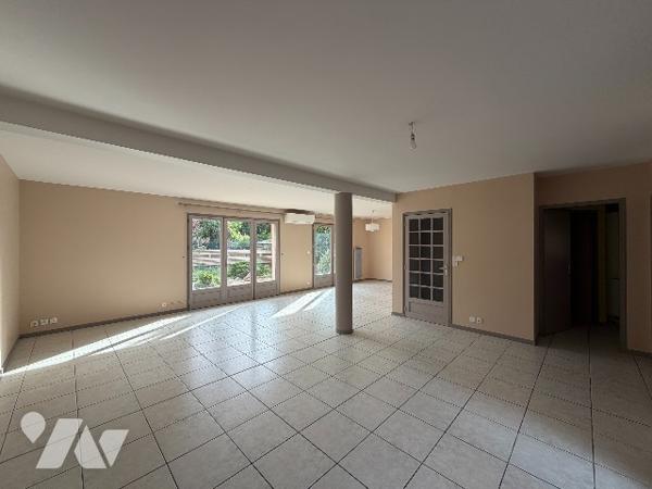 BEAUSOLEIL Maison T5 de 147m² avec jardin