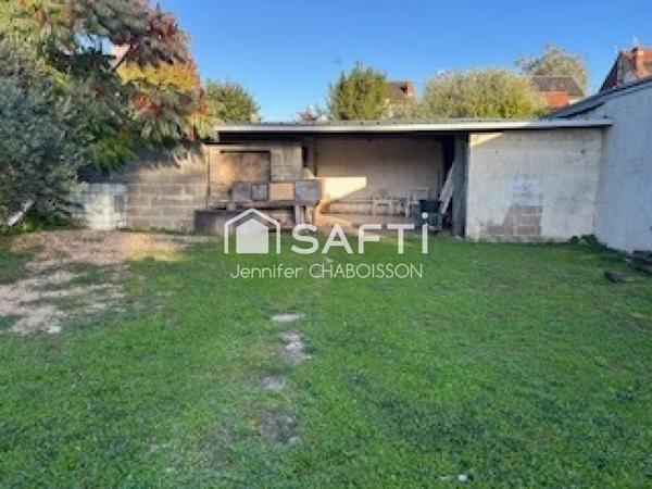 Un cadre de vie pratique et agréable : maison située au coeur des commodités