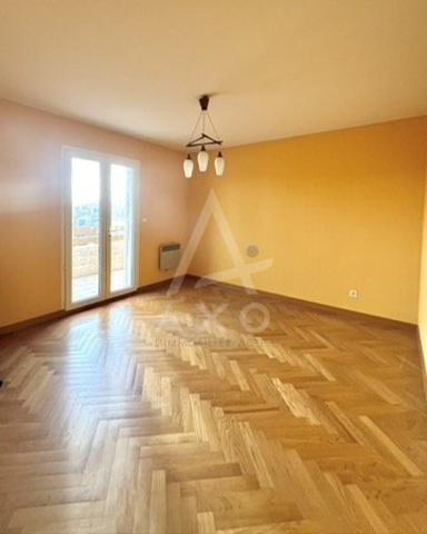 VILLA 5 PIÈCES et 608M2 DE TERRAIN à 5mn en voiture des PLAGES