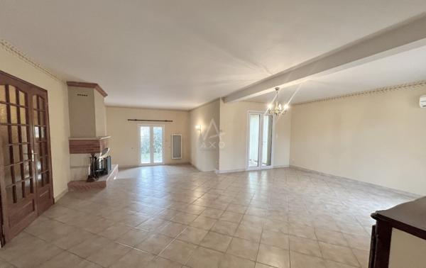 VILLA 5 PIÈCES et 608M2 DE TERRAIN à 5mn en voiture des PLAGES