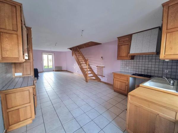 Vente                                                      Maison de village
                        
                     4 pièces                      82 m2                     à Chalvraines