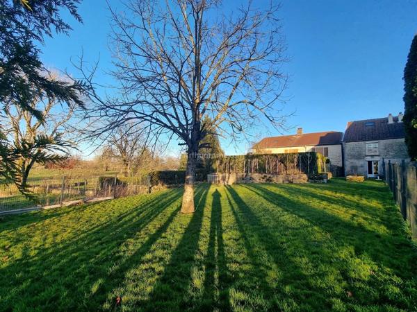 Vente                                                      Maison de village
                        
                     4 pièces                      82 m2                     à Chalvraines