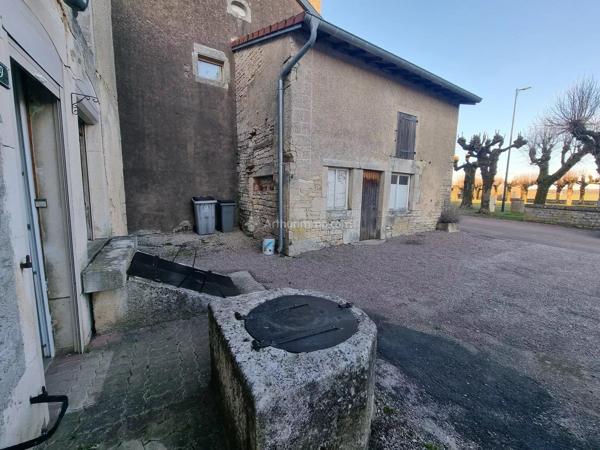 Vente                                                      Maison de village
                        
                     4 pièces                      82 m2                     à Chalvraines