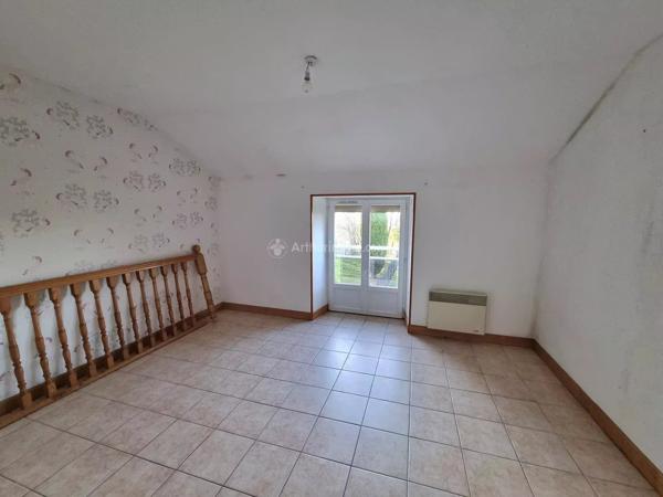 Vente                                                      Maison de village
                        
                     4 pièces                      82 m2                     à Chalvraines