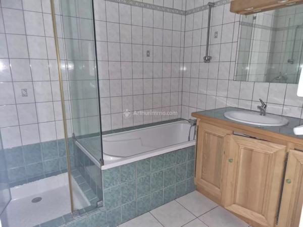 Vente                                                      Maison de village
                        
                     4 pièces                      82 m2                     à Chalvraines