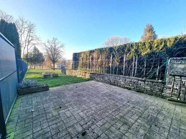 Vente                                                      Maison de village
                        
                     4 pièces                      82 m2                     à Chalvraines