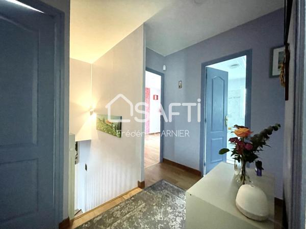 Maison 8 pièces de 192 m² environ, 5 chambres, espace bureau indépendant