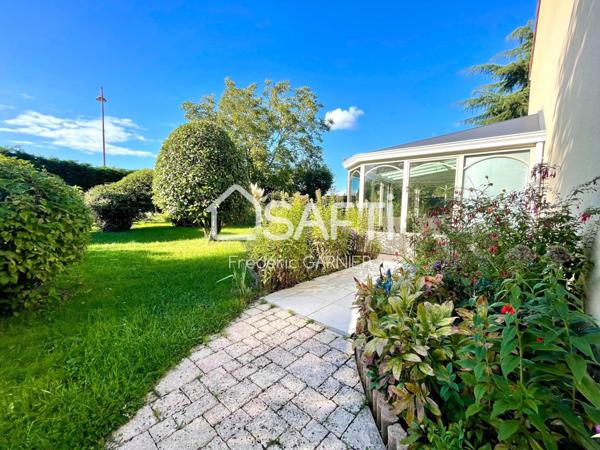 Maison 8 pièces de 192 m² environ, 5 chambres, espace bureau indépendant