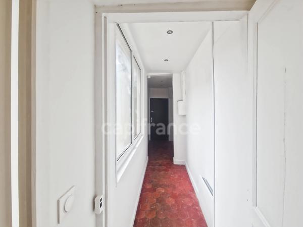 PROVINS centre ville, CŒUR HISTORIQUE : Un immeuble de rapport (5 lots) en zone classée UNESCO. Rénovation complète, disponibilité immédiate