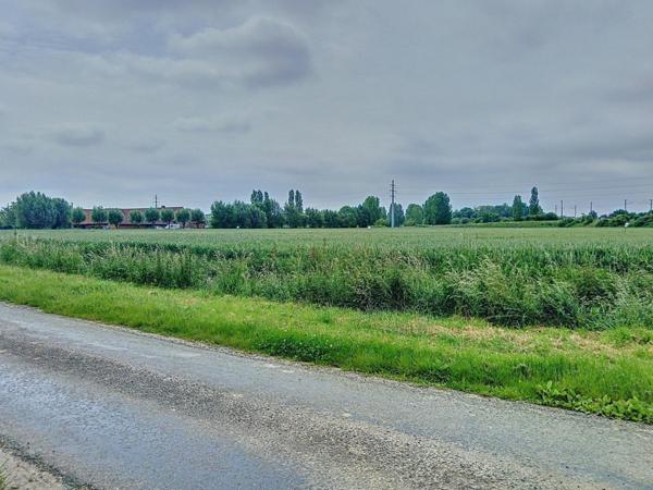 Terrain constructible campagne Aire-sur-la-Lys