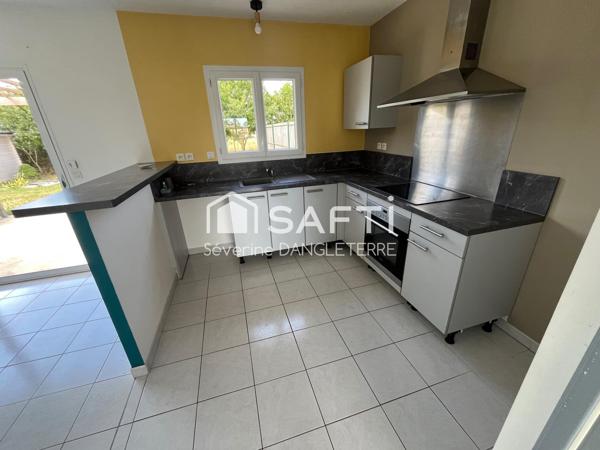 Maison familiale trois chambres et bureau