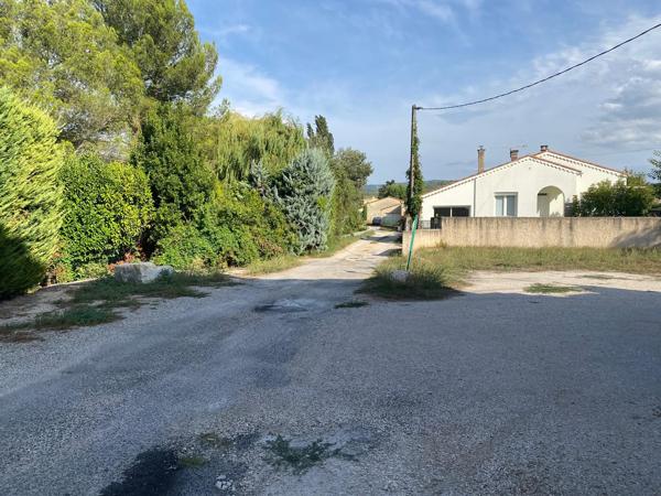 Rare Terrain d’environ 320 m2