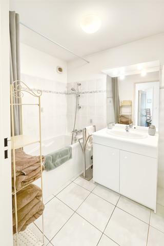 A vendre Avignon intra-muros, bel appartement T3 avec vue sur les remparts